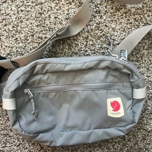 NWOT Fjallraven belt bag/ hip pack